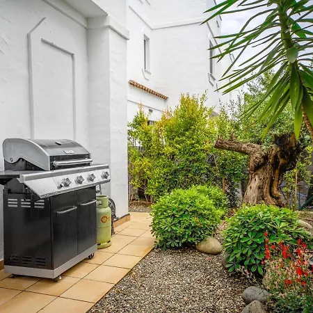 Townhouse In Naranjos Nyaraló Marbella