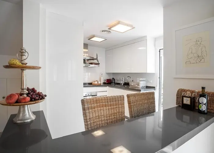 Townhouse In Naranjos Marbella