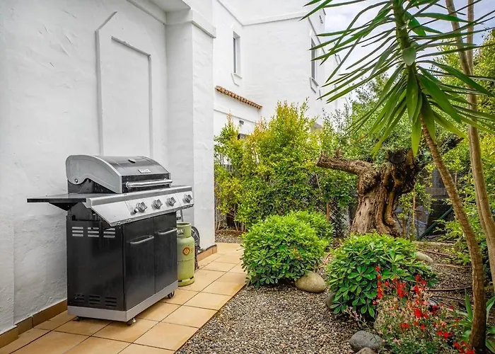 Townhouse In Naranjos Holiday home Marbella
